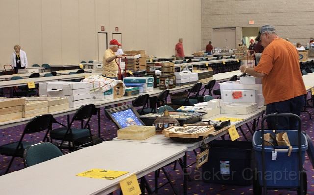 2009TAT_ 202.jpg - Early arrivers and set up